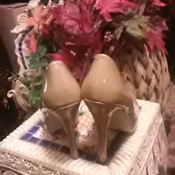 Shoes - Picture 3 of 5